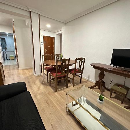 Licenciado Vidriera Lägenhet Madrid Exteriör bild