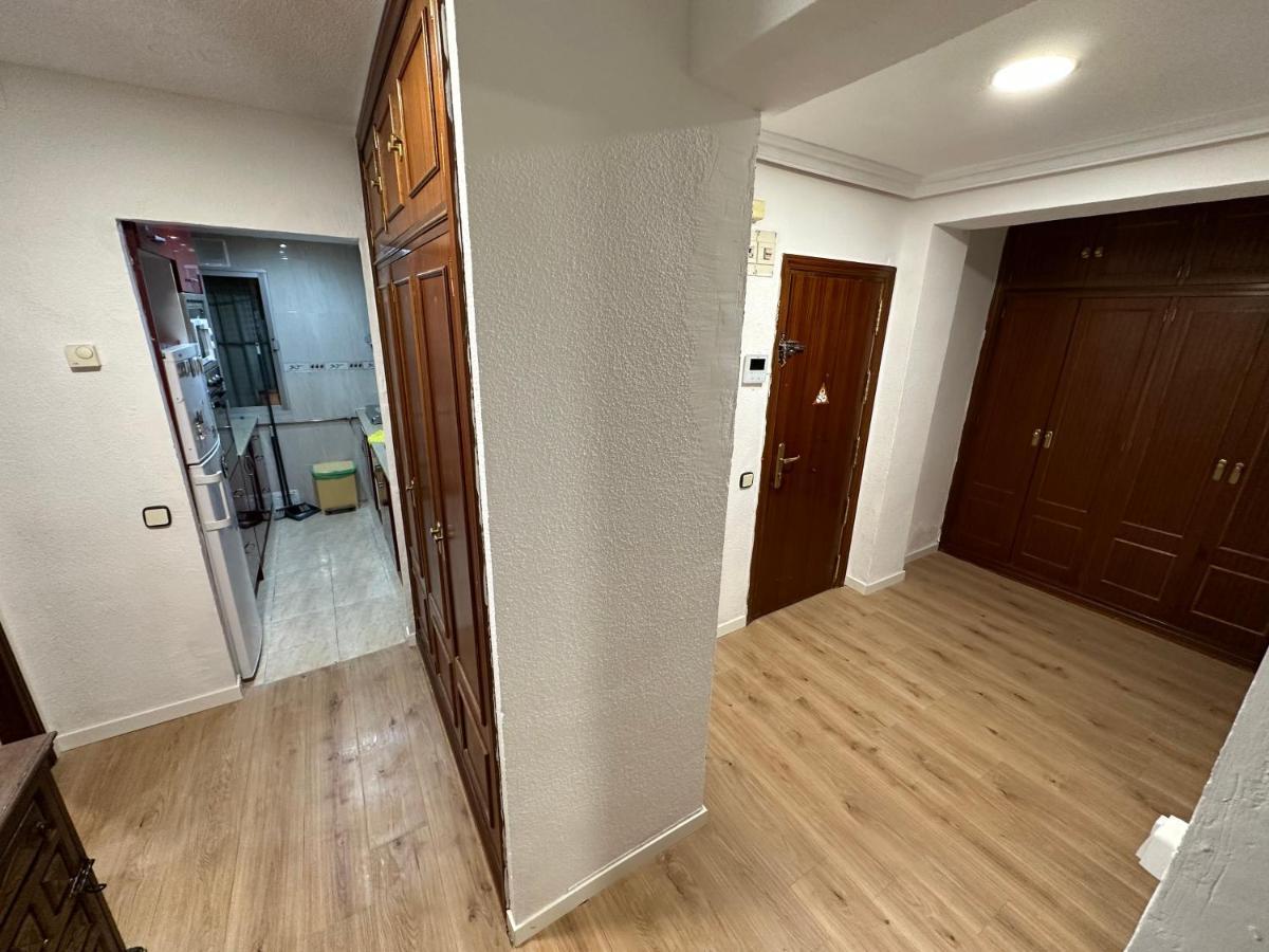 Licenciado Vidriera Lägenhet Madrid Exteriör bild
